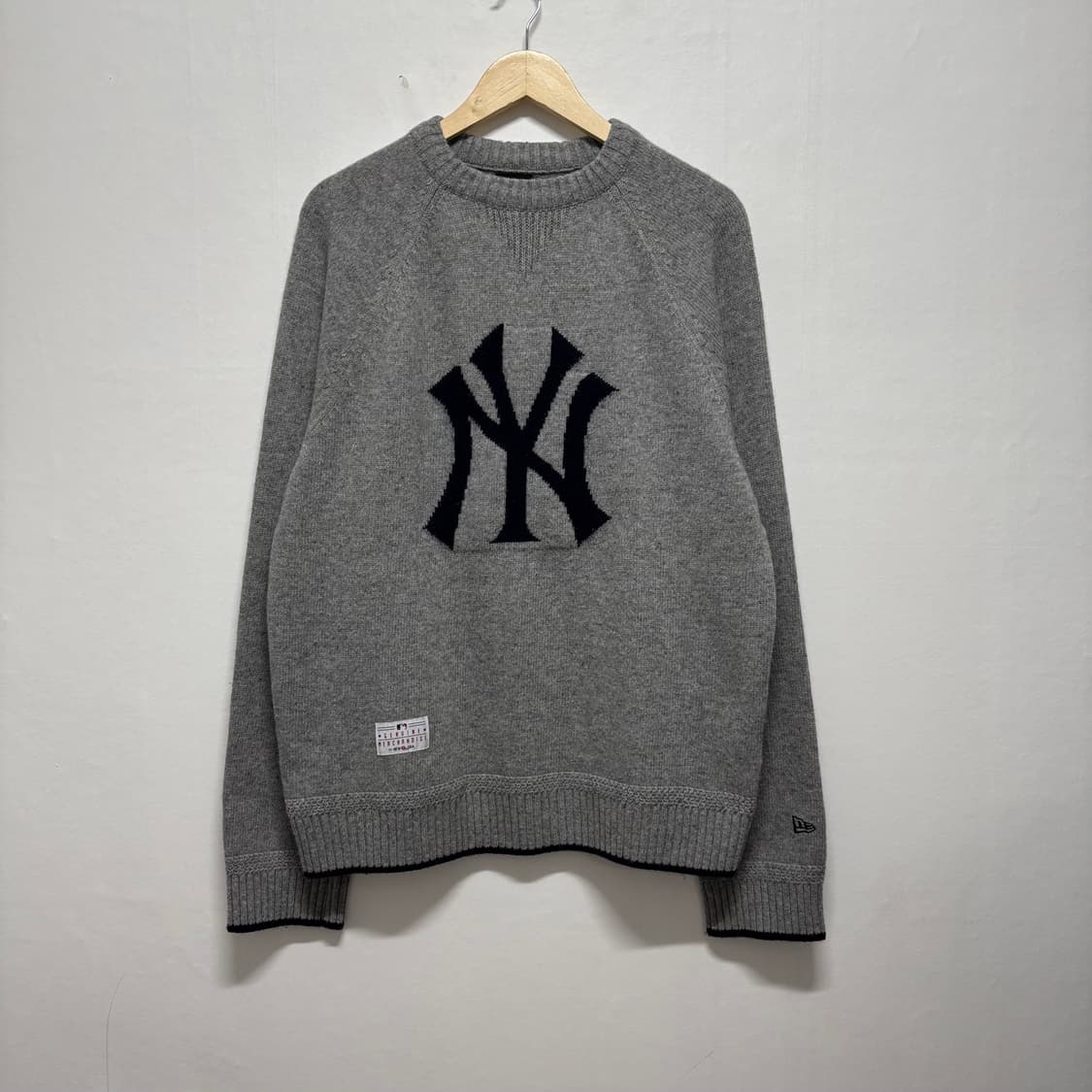 뉴에라 뉴욕양키스 그레이 니트 상품이미지1
