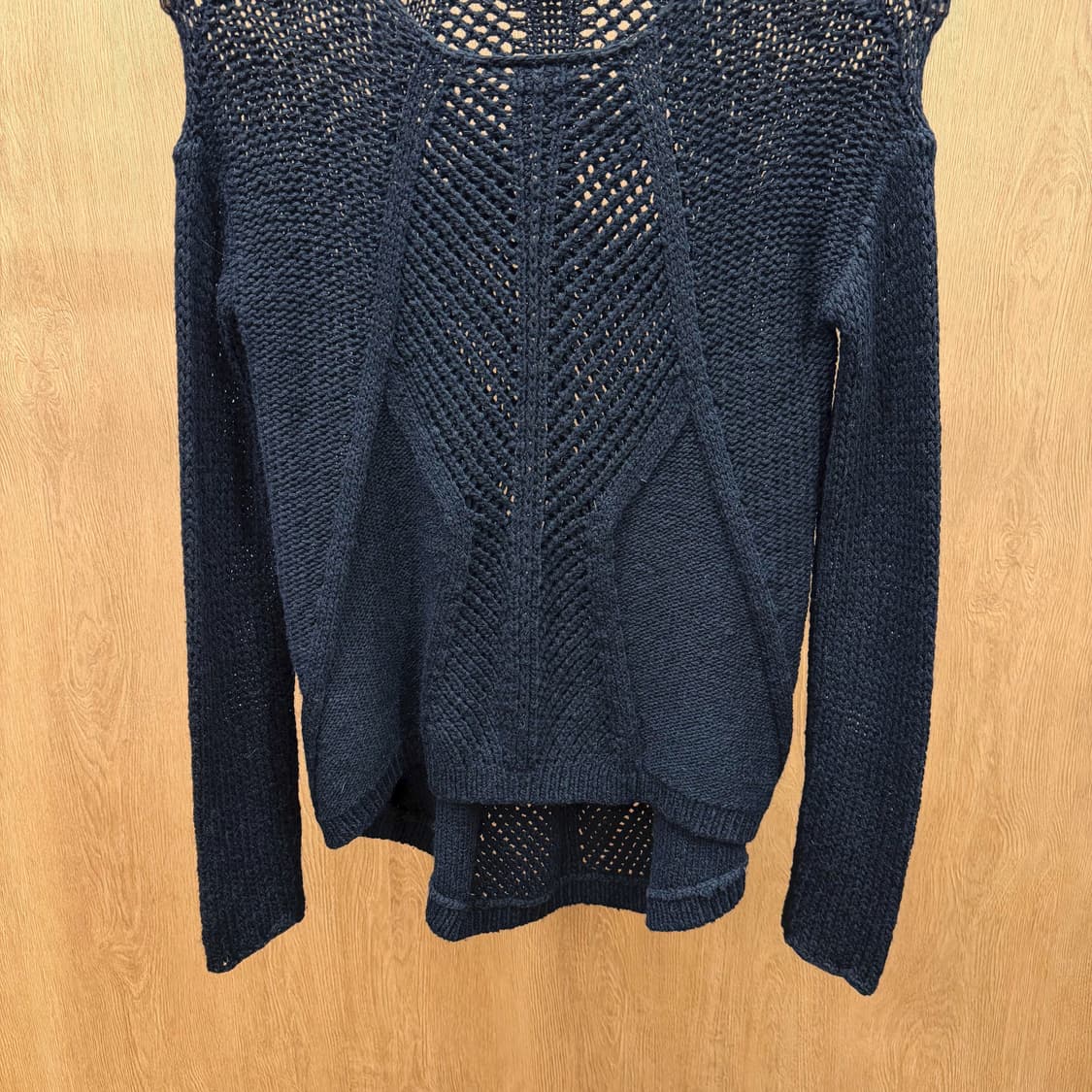 헬무트랭 라운드넥 니트 오픈워크 크로셰 조직 디테일 루즈핏 블랙 상품이미지5