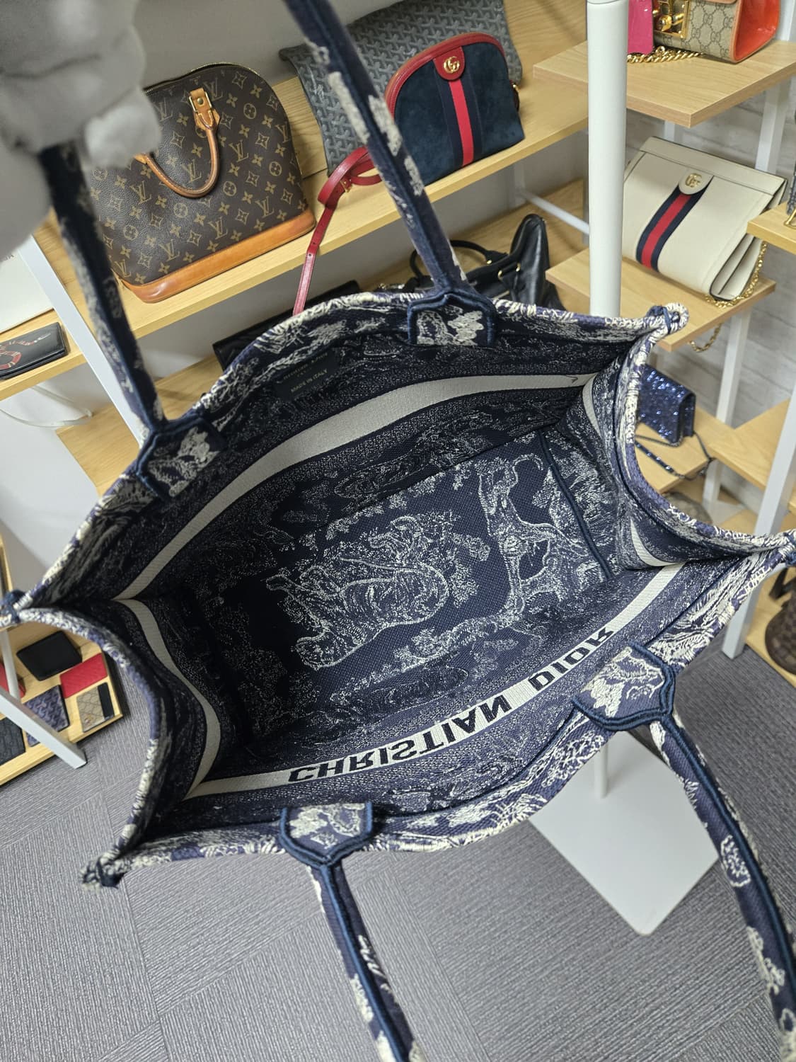 [A급컨디션]디올 트와일라잇 북토트백 미듐 상품이미지5