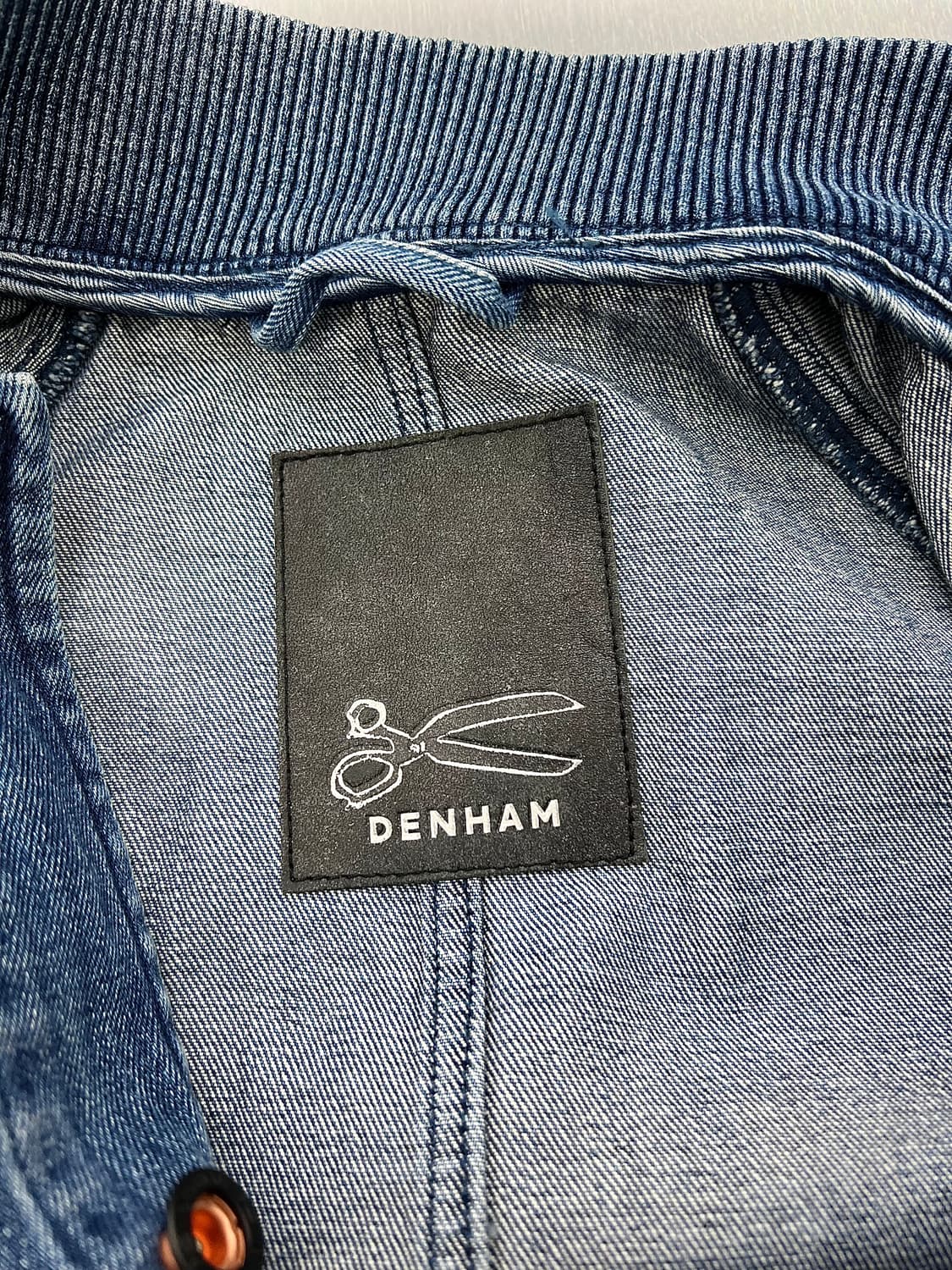 덴함 스톤워싱 밀리터리 모티브 데님 멀티 포켓 봄버  자켓 상품이미지7