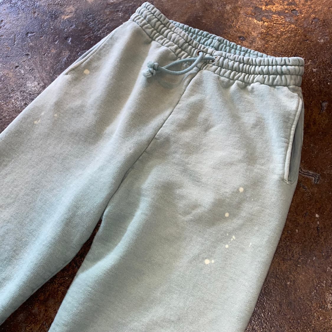 (L) bowwow 바우와우 페인트 에이징 스웻팬츠 상품이미지2