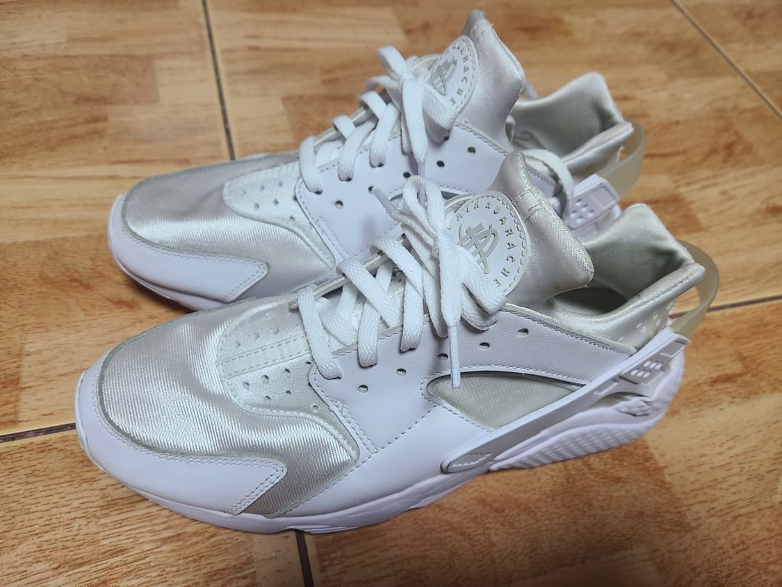 나이키 허라취 화이트 270(260추천) 상품이미지1