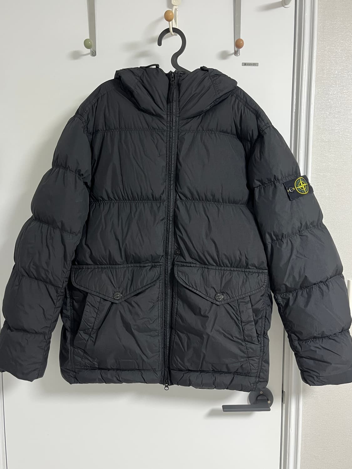 (XL)스톤 아일랜드 24FW 크링클랩스 패딩 블랙 상품이미지2