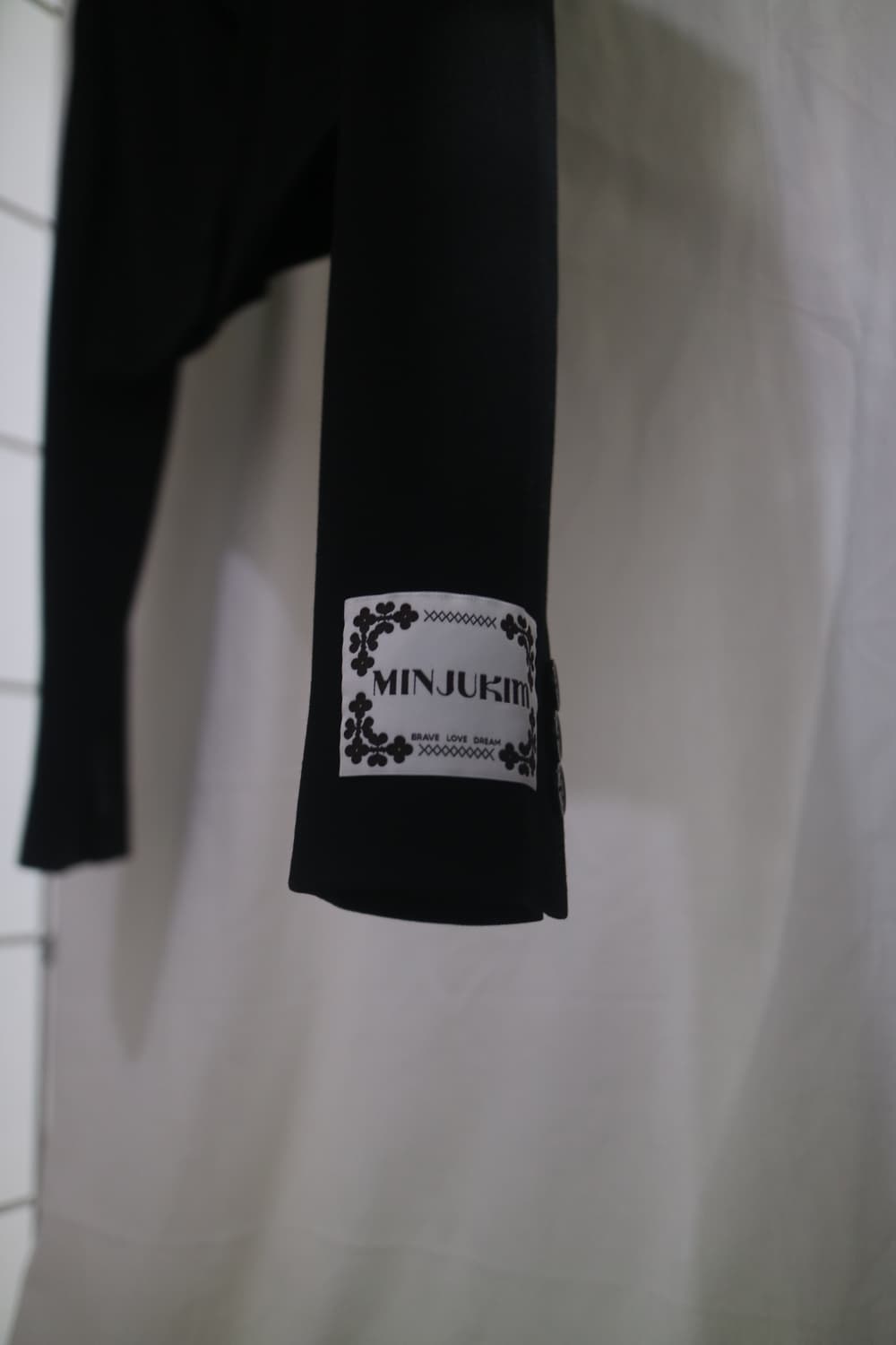 새상품 MINJUKIM TAILORED SHORT JACKET 상품이미지8