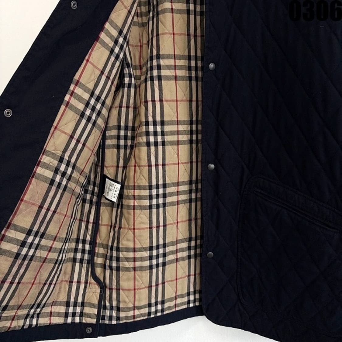 버버리 런던 클래식 퀼팅 자켓 백화점택 L 상품이미지5