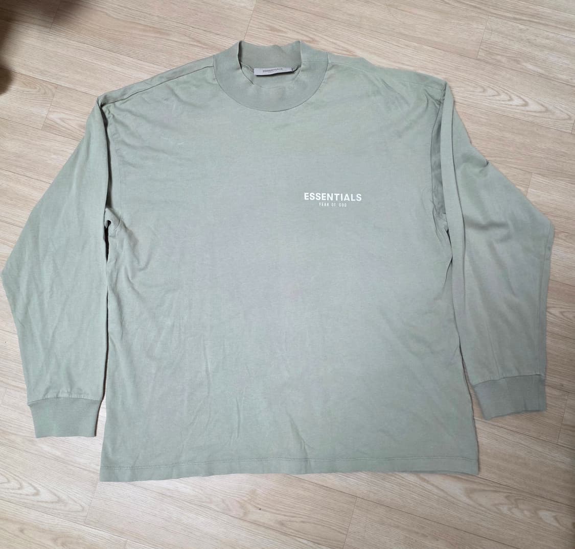 에센셜 피어오브갓 올리브 롱슬리브 110 FG OLIVE M 상품이미지2