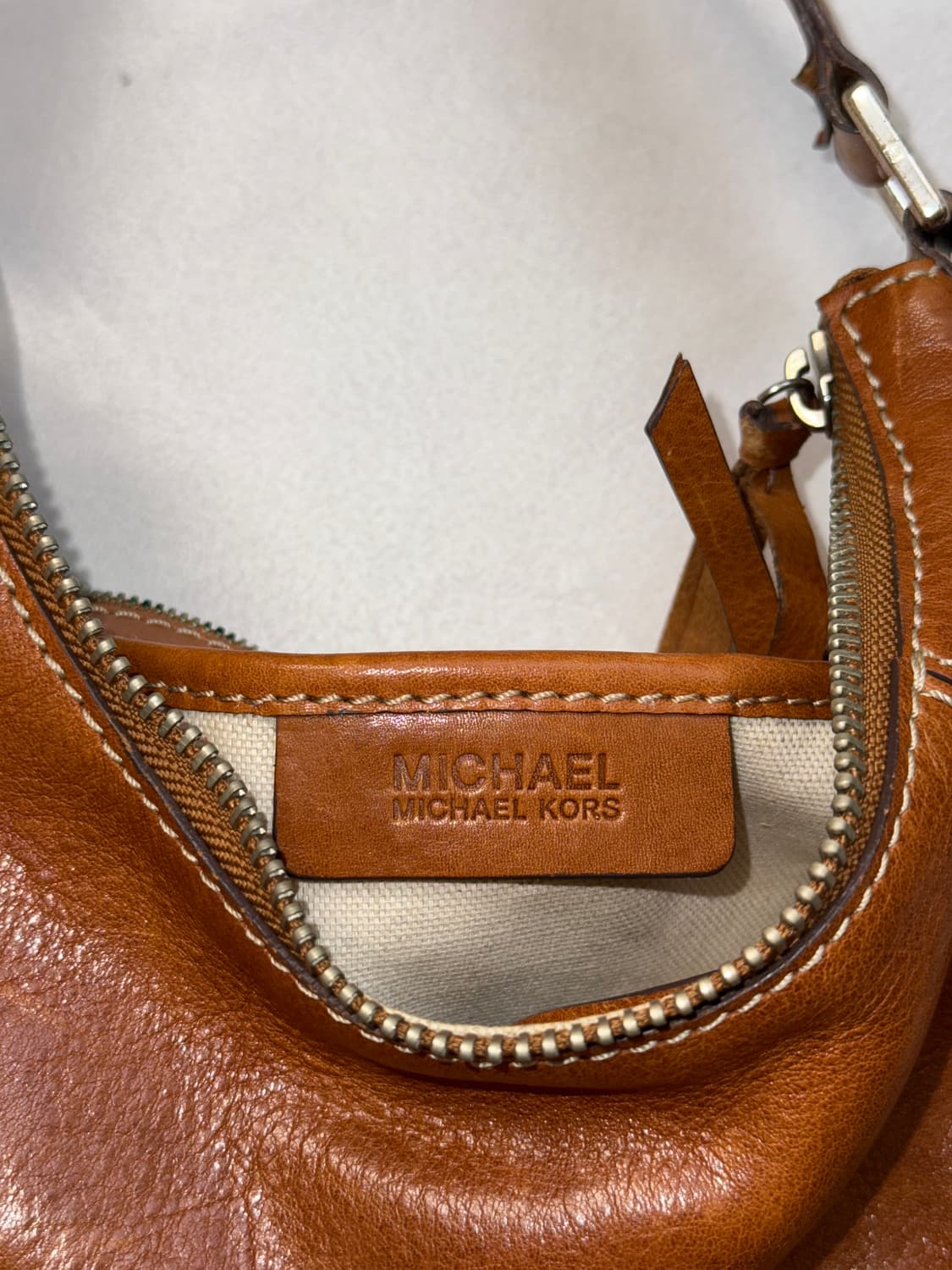 Michael Kors camel brown buckled 숄더백 상품이미지6