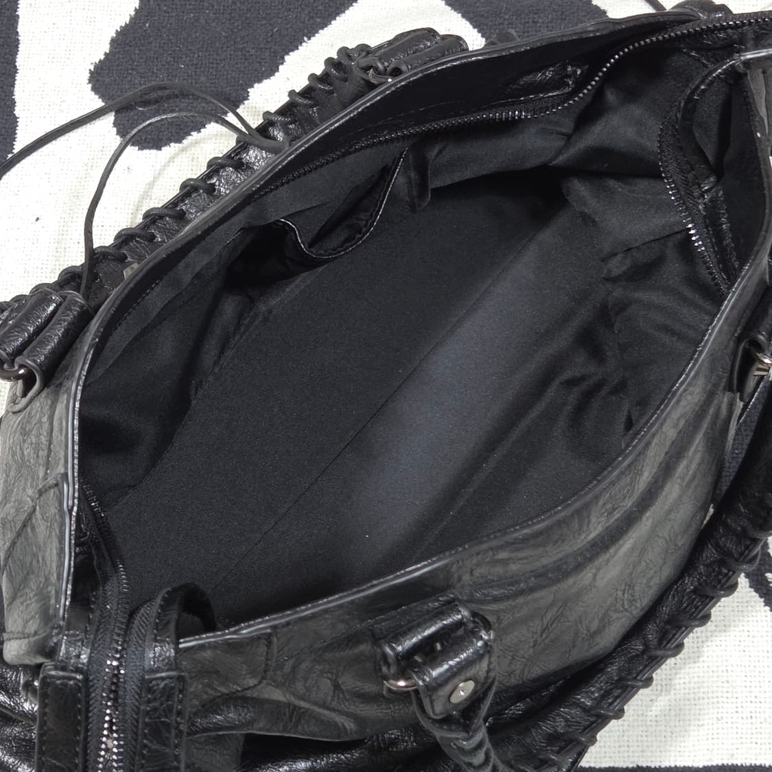 빈티지 펑크 블랙 에코 레더 투웨이 숄더백 상품이미지7