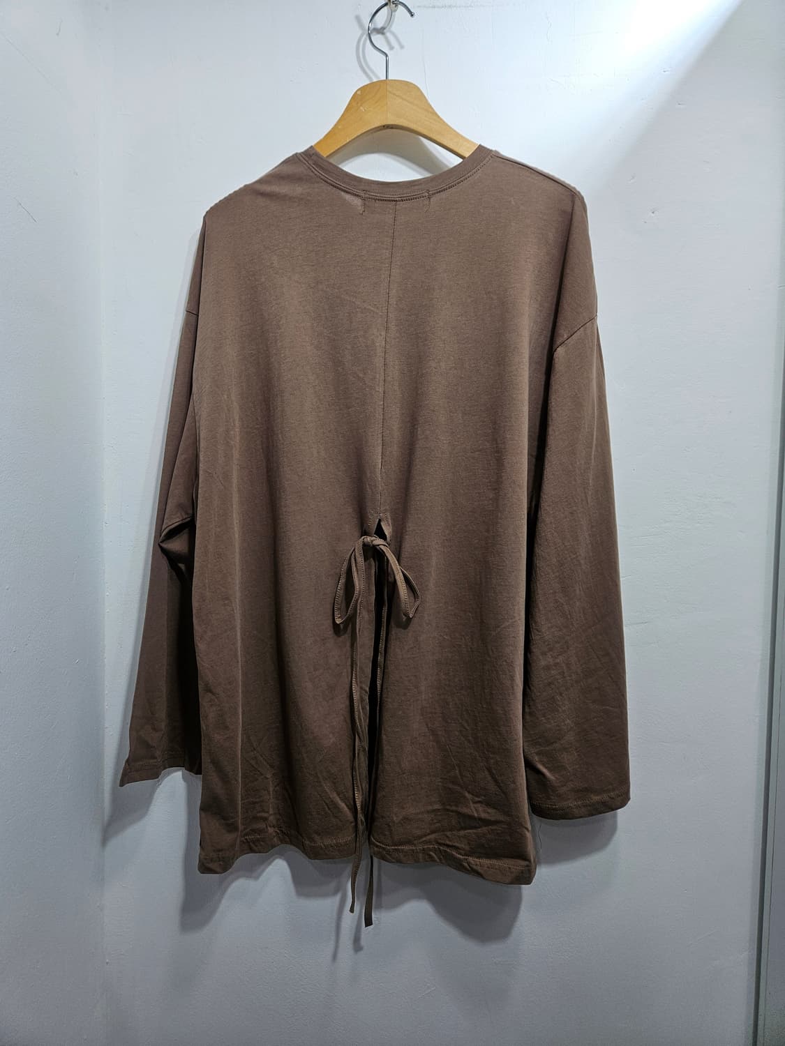 뒷트임 끈조절 긴팔 티셔츠 상품이미지7