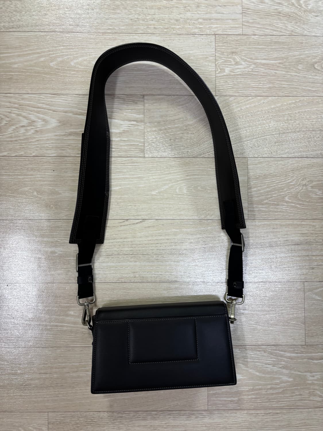 자크뮈스 르밤비노 크로스백 상품이미지7