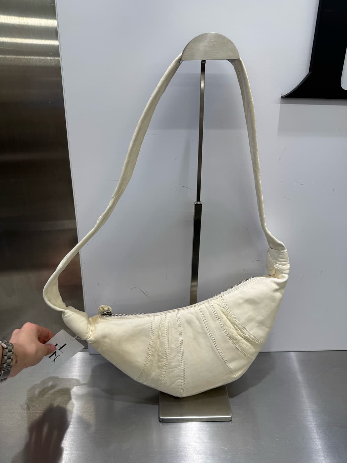 르메르 크로아상백 아이보리 스몰 상품이미지6