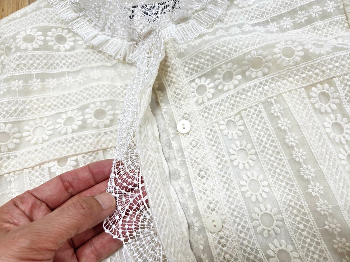 바이림(BY LIM) 레이스블라우스 55-66 새상품 상품이미지4