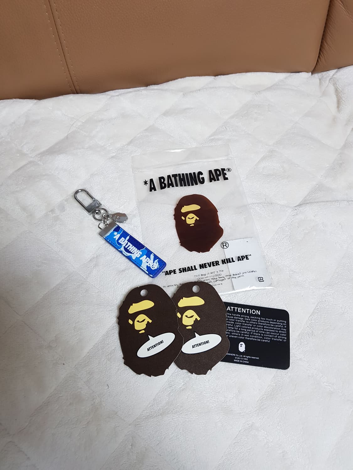 베이프 ABC 카모 키체인 키링 라이트 블루 상품이미지1