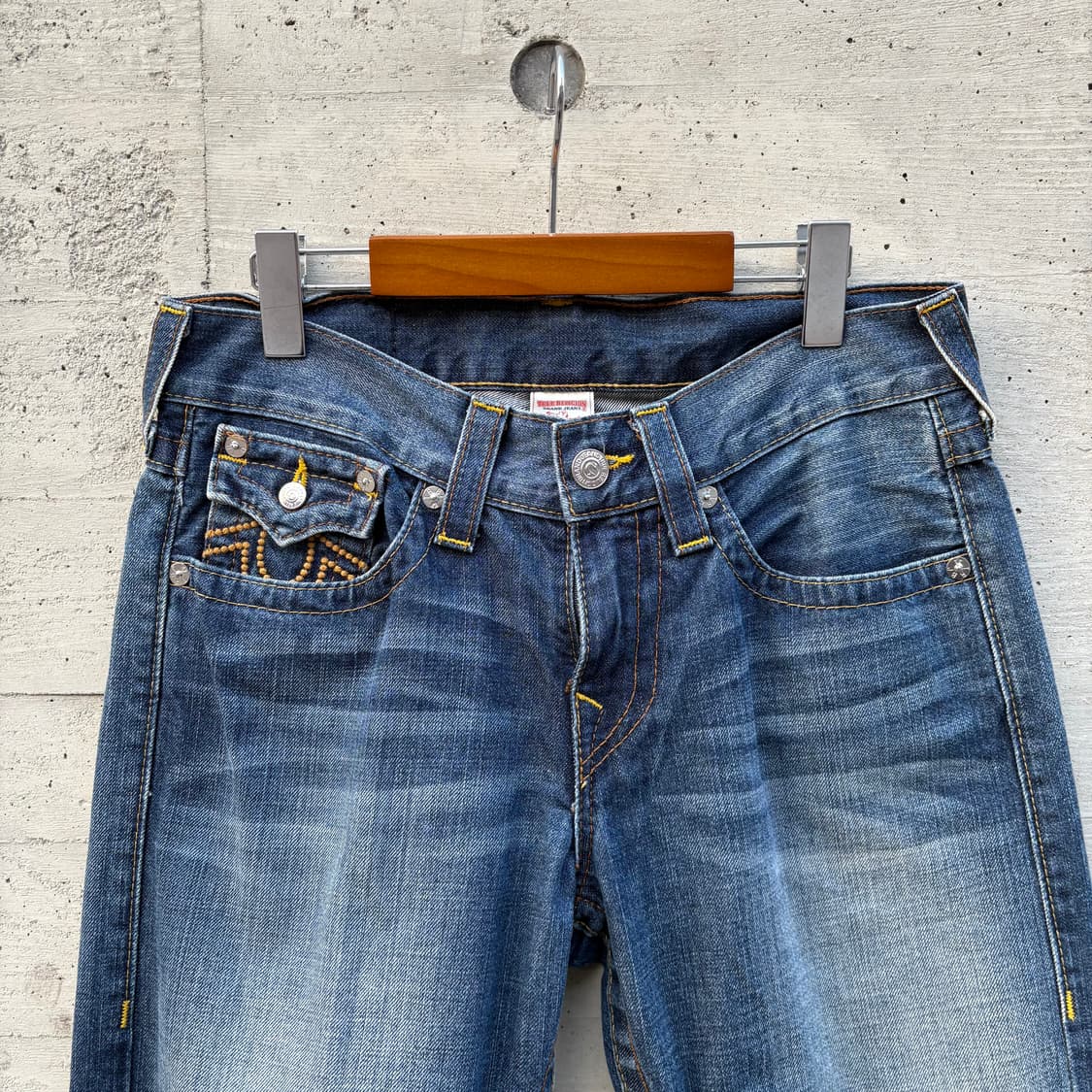 트루릴리전 실버 피라미드 스터드 데코 리키 스트레이트 레그 워시 진 상품이미지2