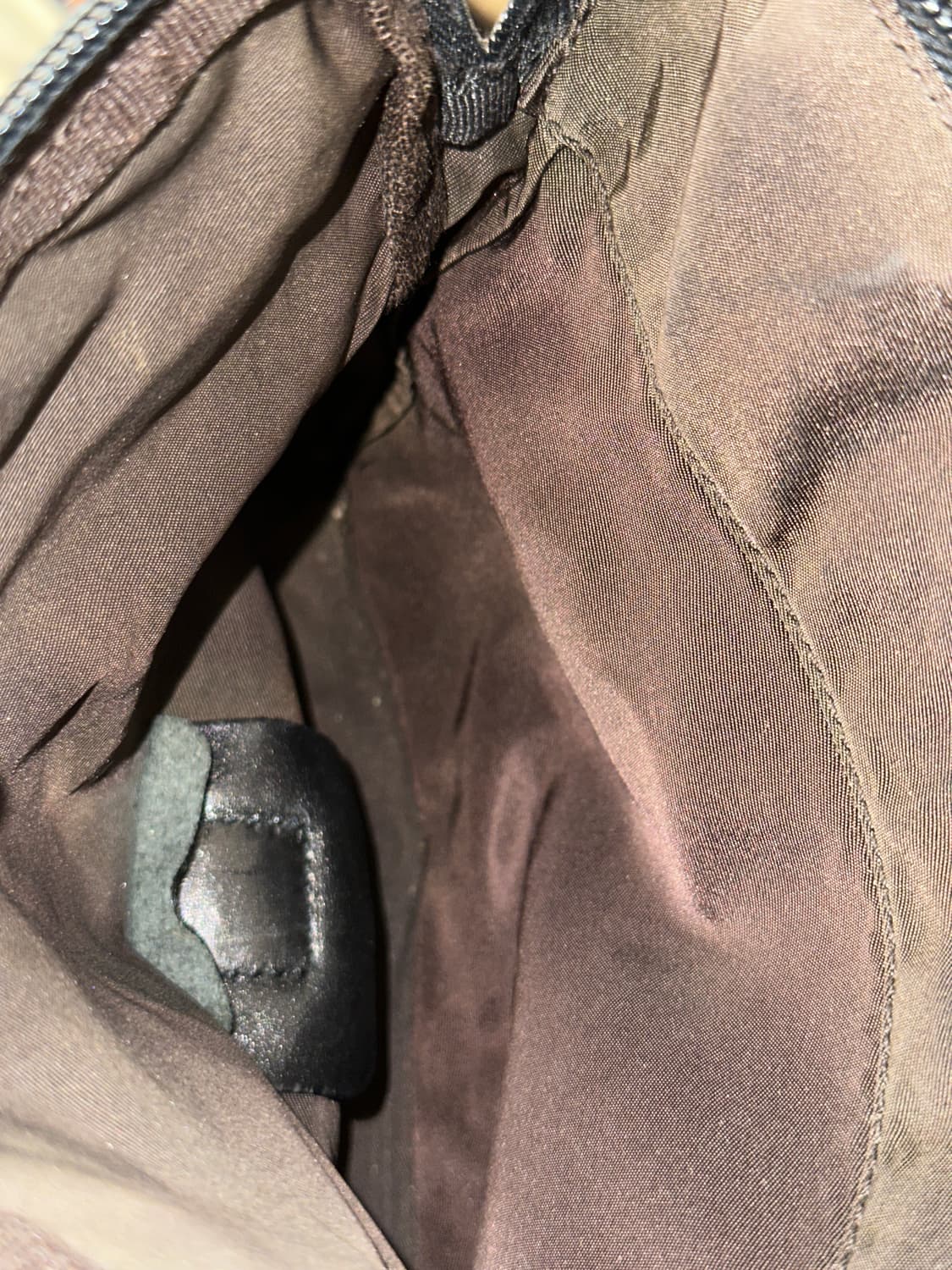 프라다 삼각로고 메신저 크로스백 딥브라운  상품이미지10