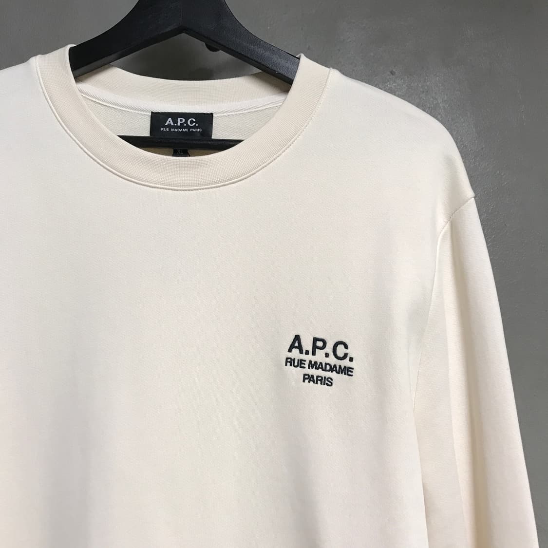 APC 아페쎄 아이보리 맨투맨 XL 상품이미지4