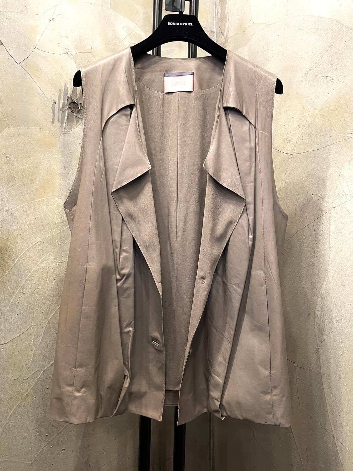 르베이지 아주 얇은 양가죽 베스트 66 상품이미지1