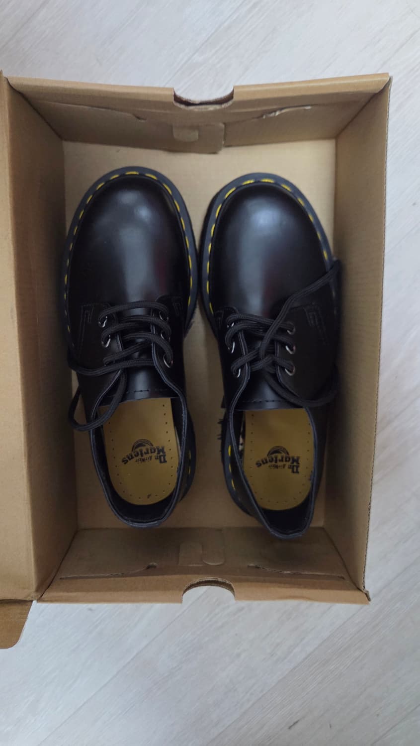 새상품 닥터마틴 1461 쿼드 블랙 240mm 상품이미지2