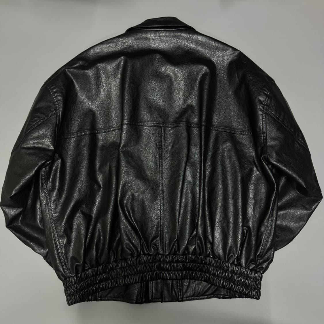 프릭스스토어 블랙컬러 스냅 칼라 집업 비건 레더 자켓 상품이미지6