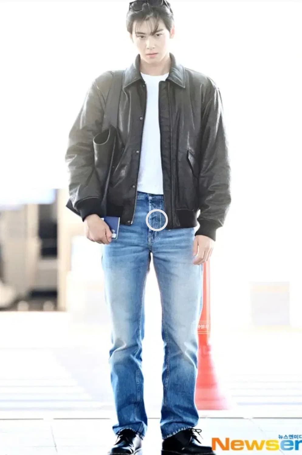 생로랑 / 24fw 램스킨 차은우 블루종 / 52 상품이미지2