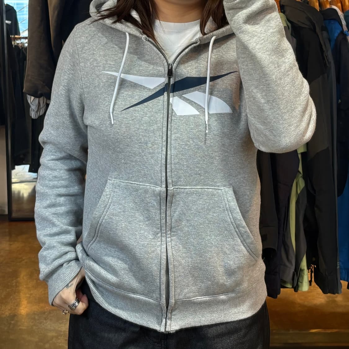 리복 빅로고 그레이 후드집업 상품이미지1