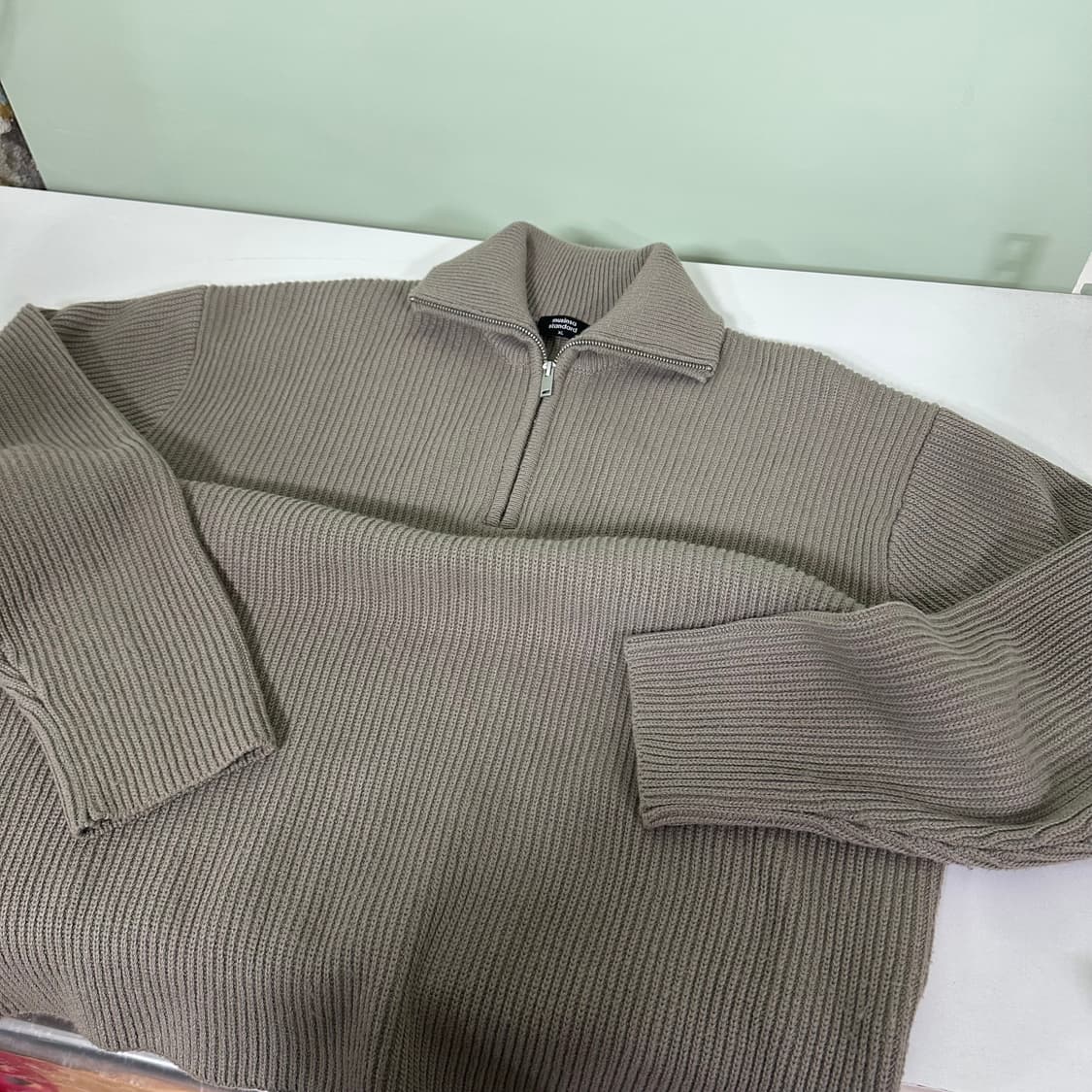 XL 무신사스탠다드 무탠다드 베이지그레이 캐시미어혼방 반집업니트 상품이미지2