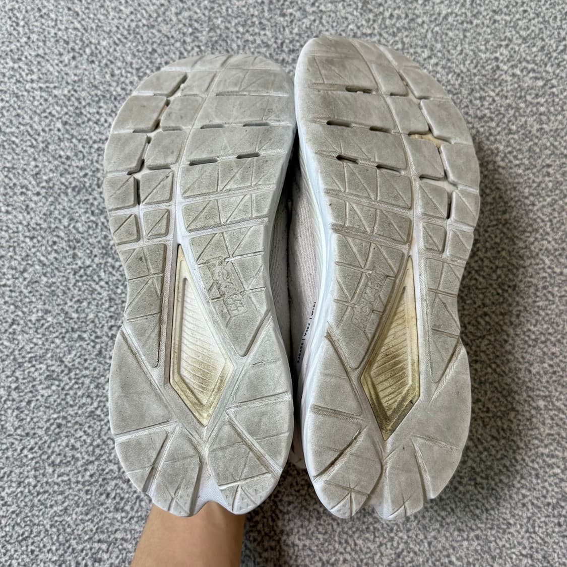 [정가 20만원] 호카 마하5 러닝화 260 상품이미지6