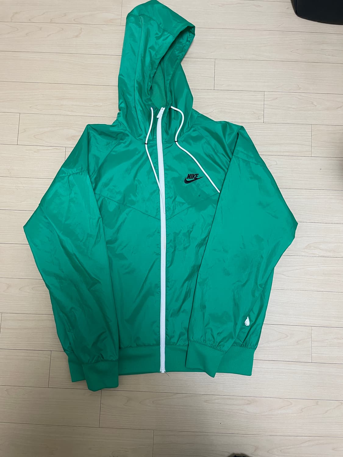 나이키 바람막이 상품이미지1