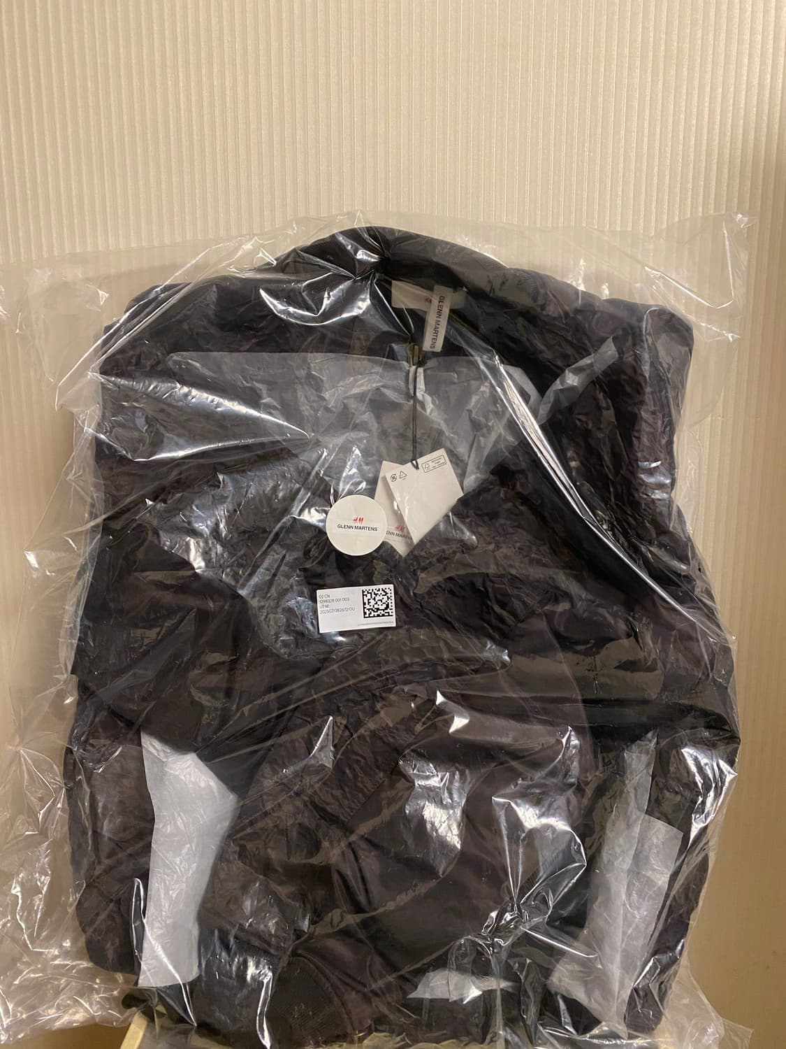 H&M x 글렌 마틴스 포일드 봄버 자켓 다크 브라운 상품이미지2