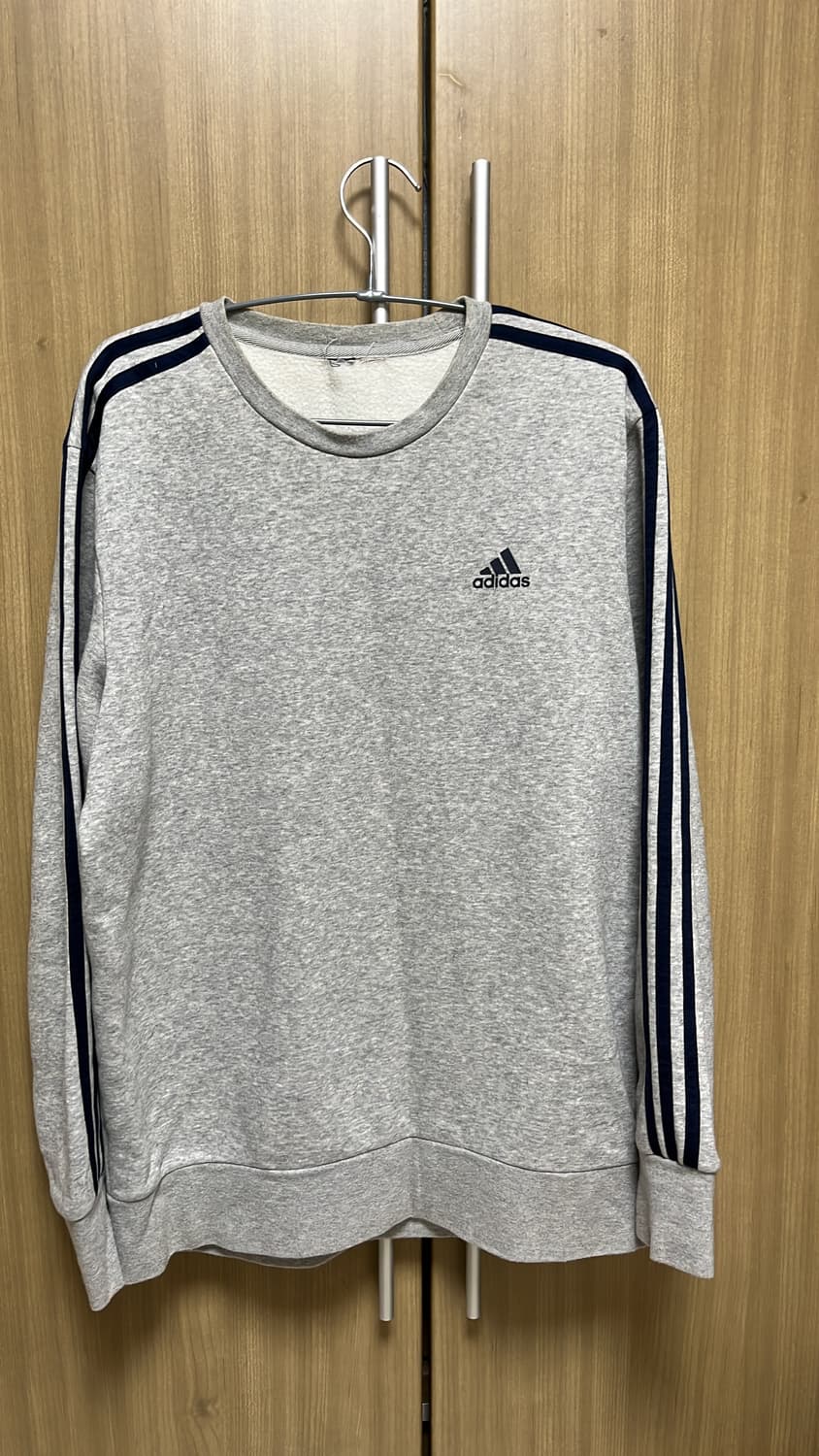 아디다스 맨투맨 상품이미지1