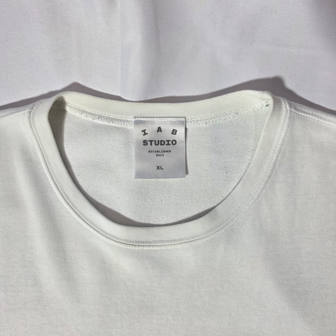 [XL]아이앱 스튜디오 10주년 화이트 티셔츠 상품이미지2