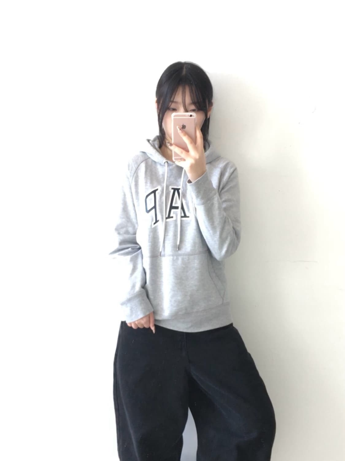 갭 자수패치 로고 후드티 상품이미지1