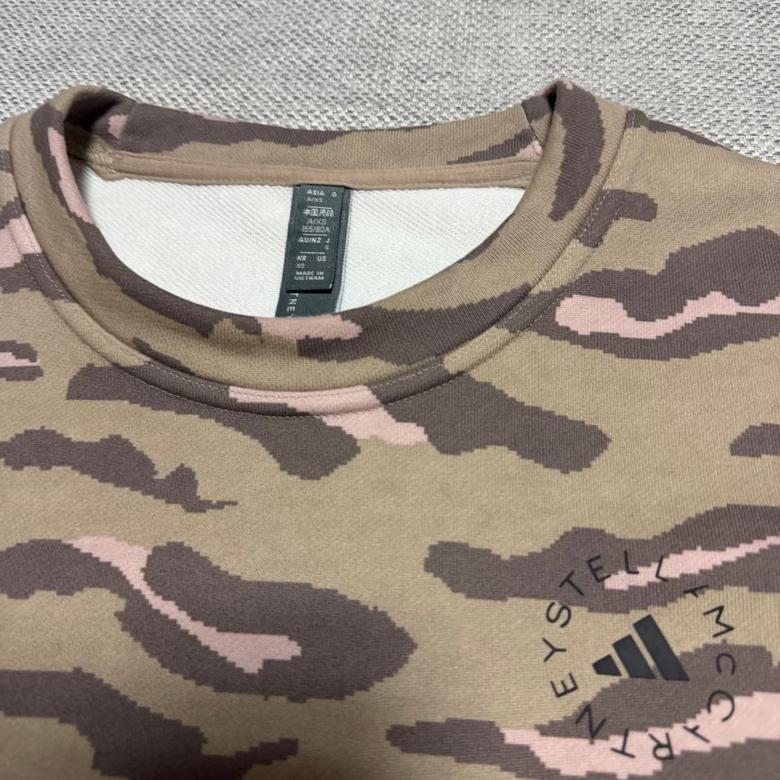 아디다스 x 스텔라 매카트니 패턴 맨투맨 상품이미지2