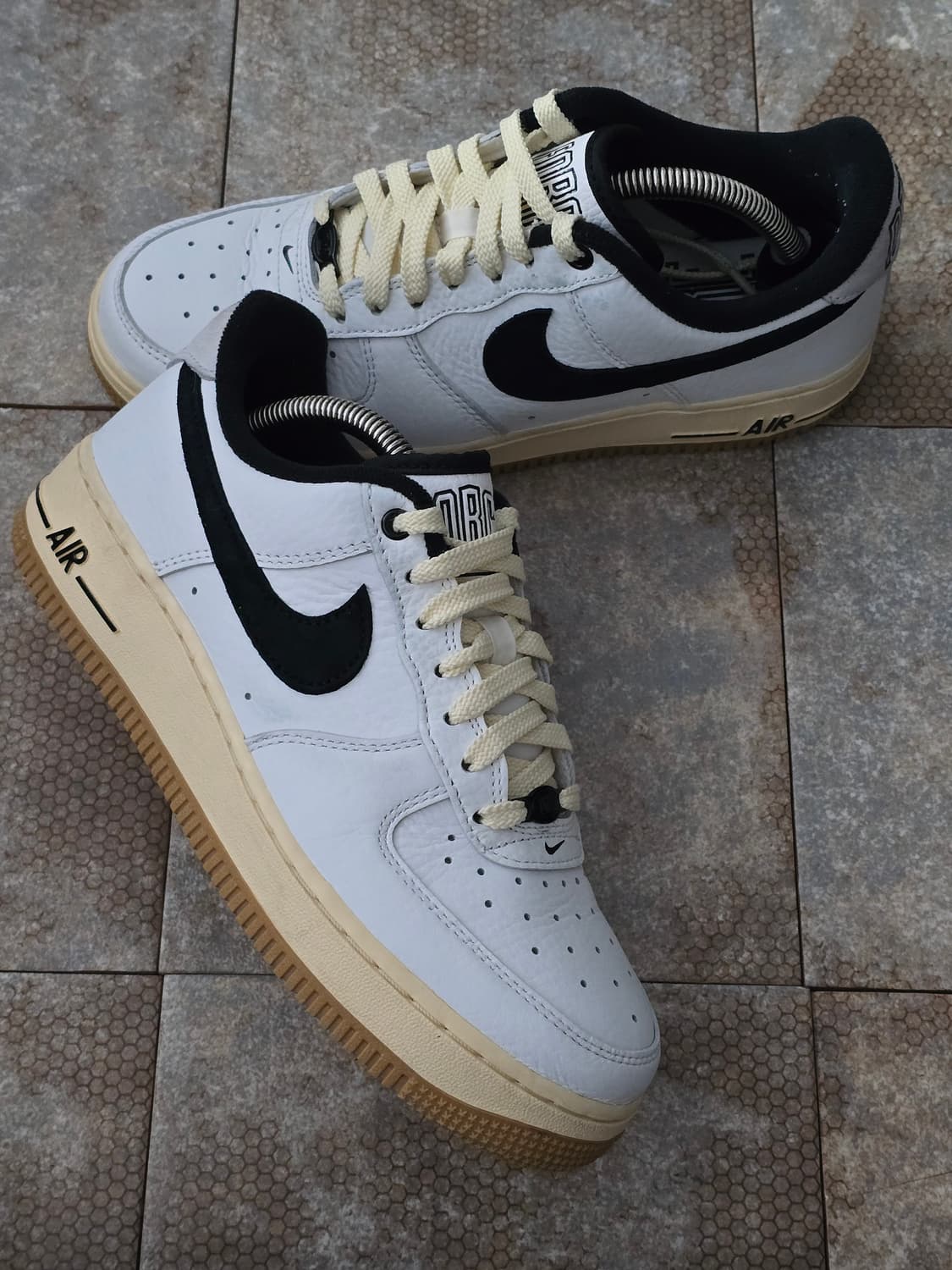 (250)나이키 에어 포스 1 07 lx 블랙 앤 서밋 화이트 상품이미지6