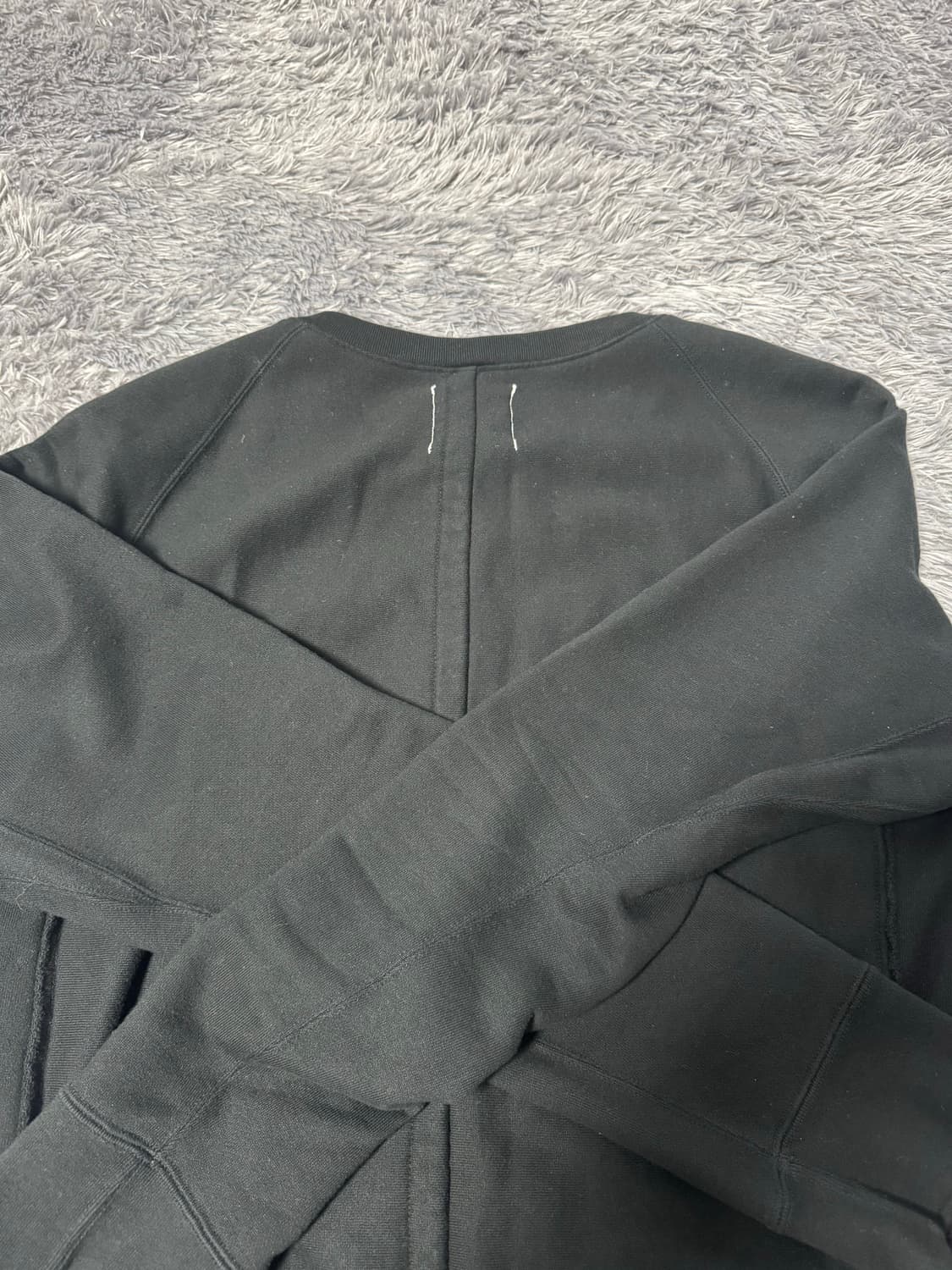 솔리이스트 절개 긴팔 상품이미지2