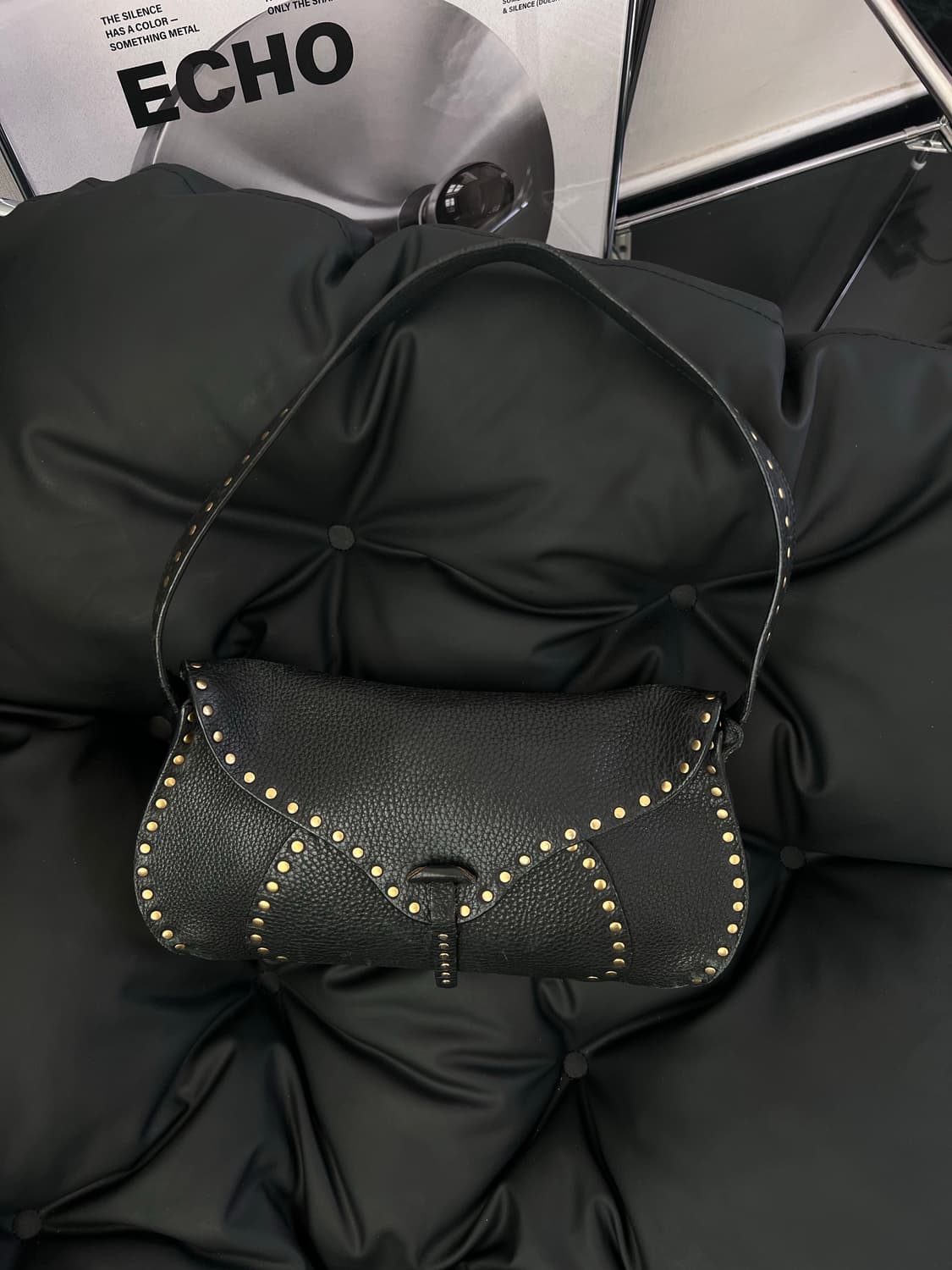 셀린느 Y2K 마카담 스터드 숄더백 상품이미지1