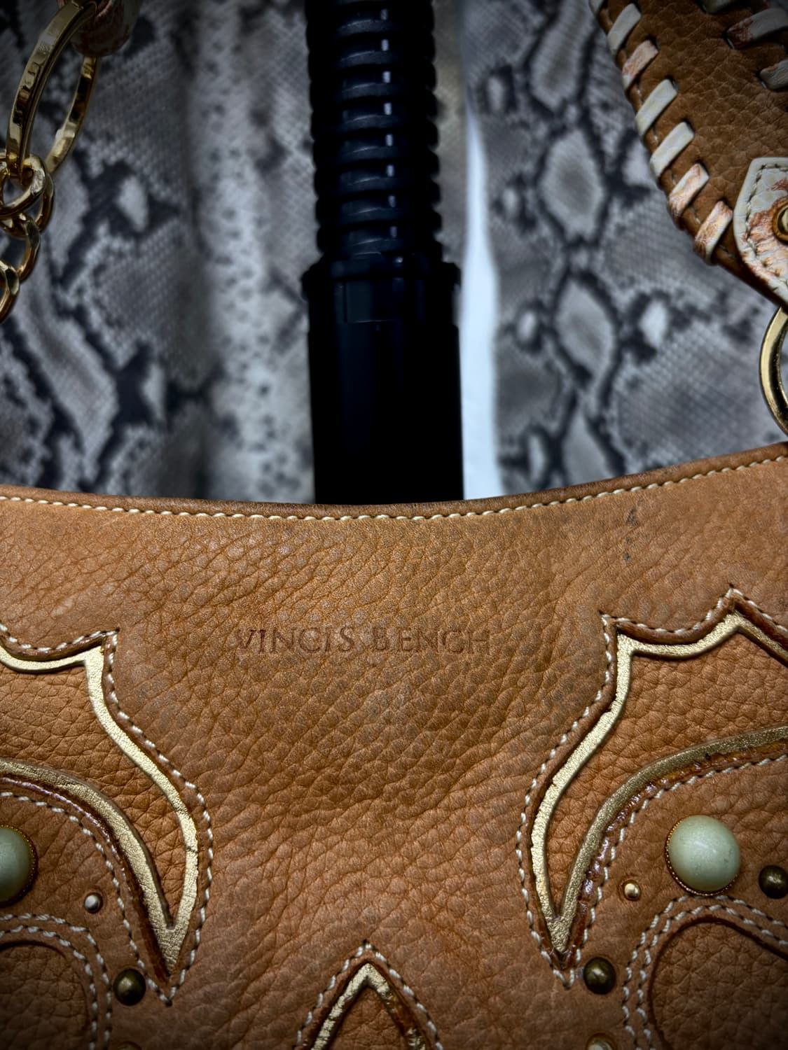 VINCIS BENCH Tribal ethnic Studded Leath 상품이미지5