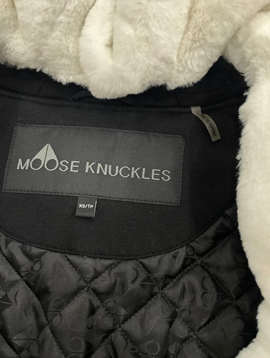 무스너클 버니스웨터 상품이미지3