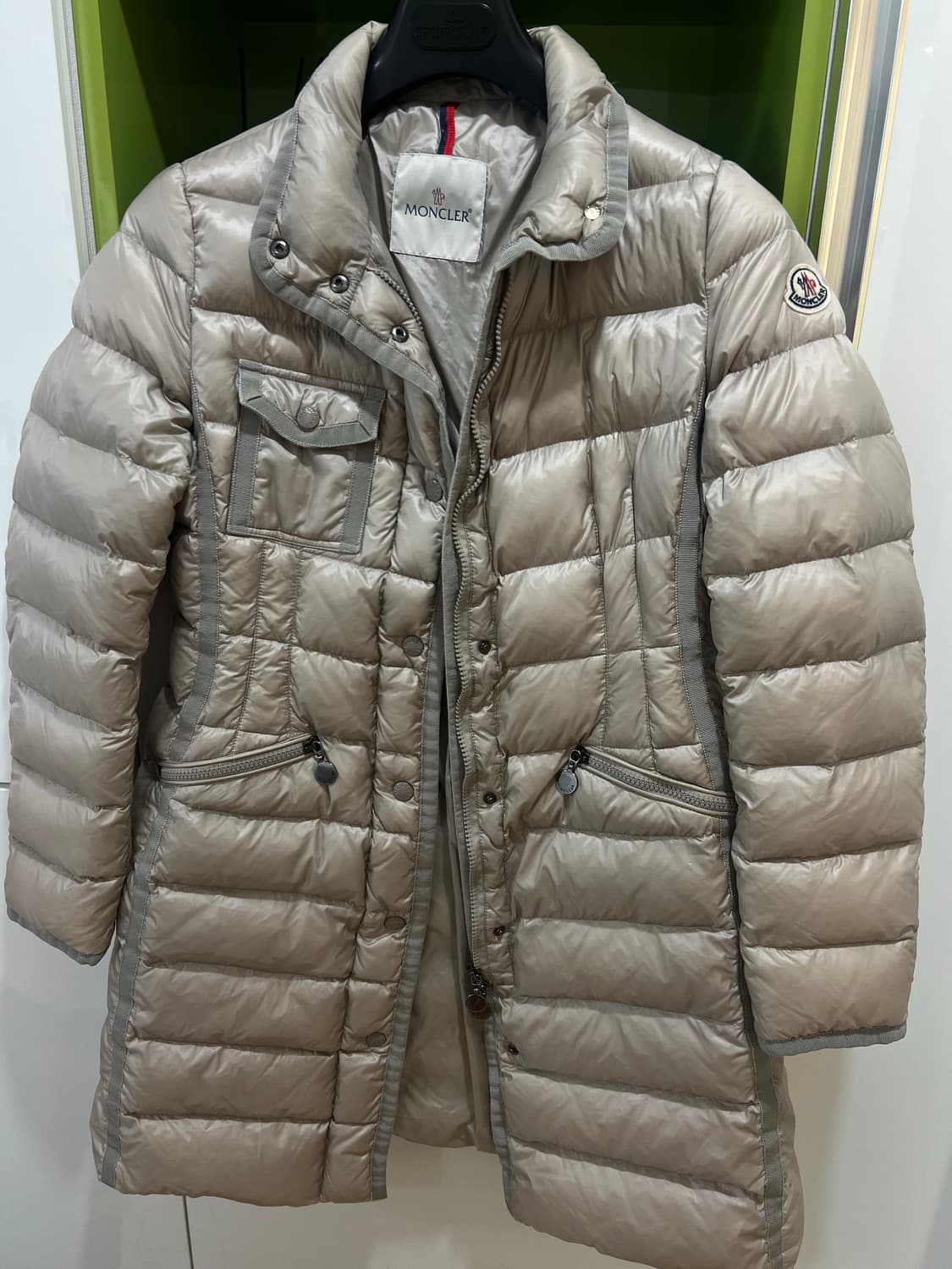 몽클레어 연베이지 롱패딩 1사이즈 상품이미지1