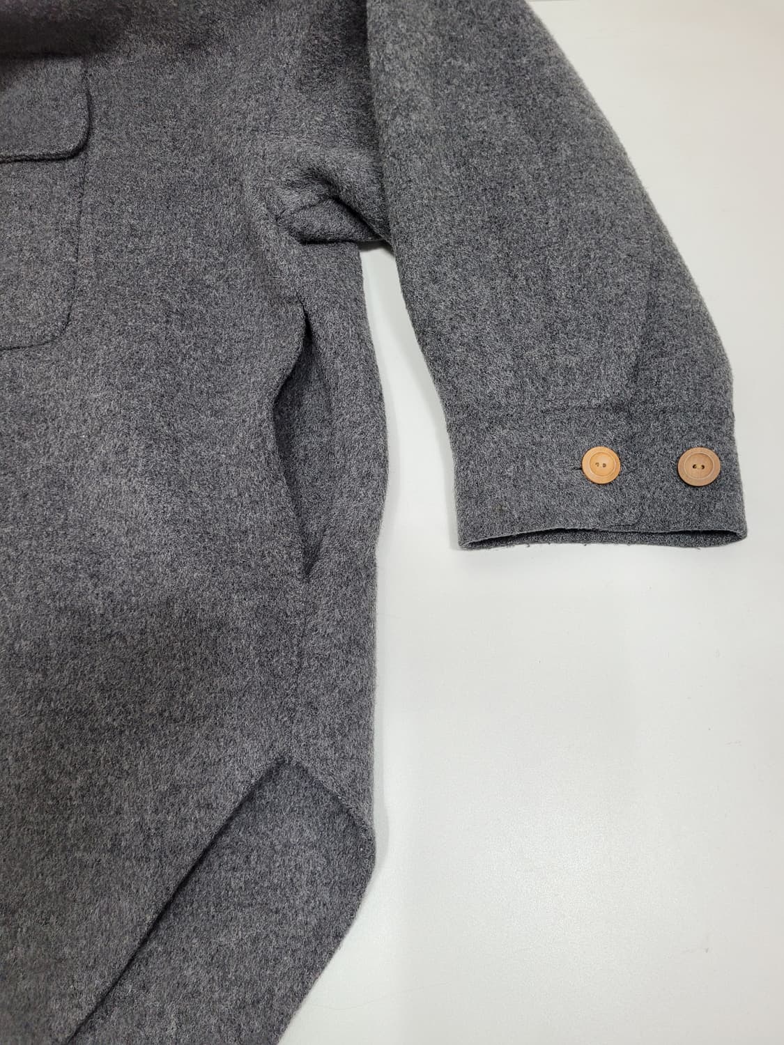 스튜디오톰보이 오버핏 셔츠형 울 자켓 / 여 FREE
 상품이미지6