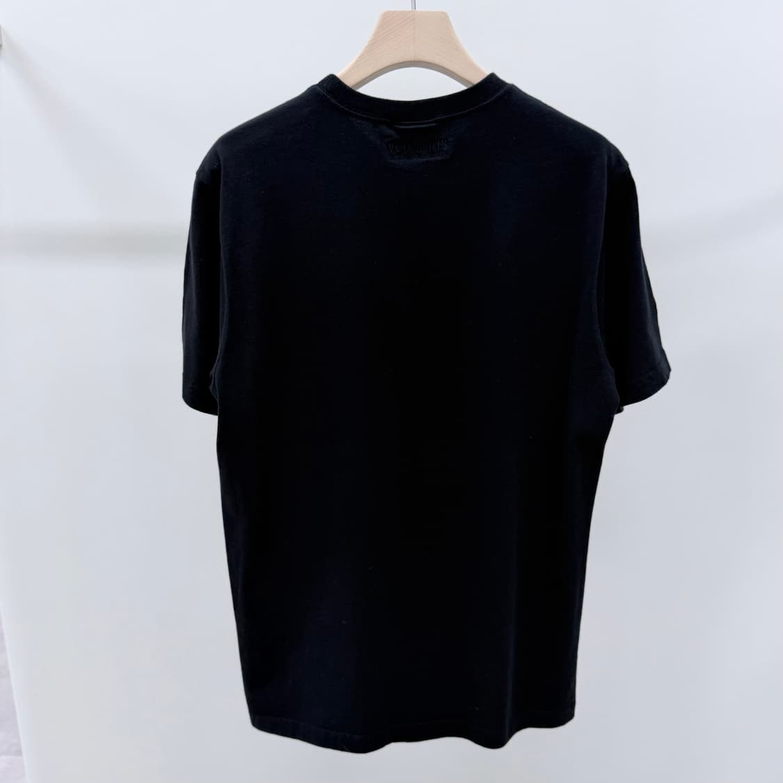 [S급/M] 베트멍 stop looking 그래픽 반팔 티셔츠 블랙 상품이미지4