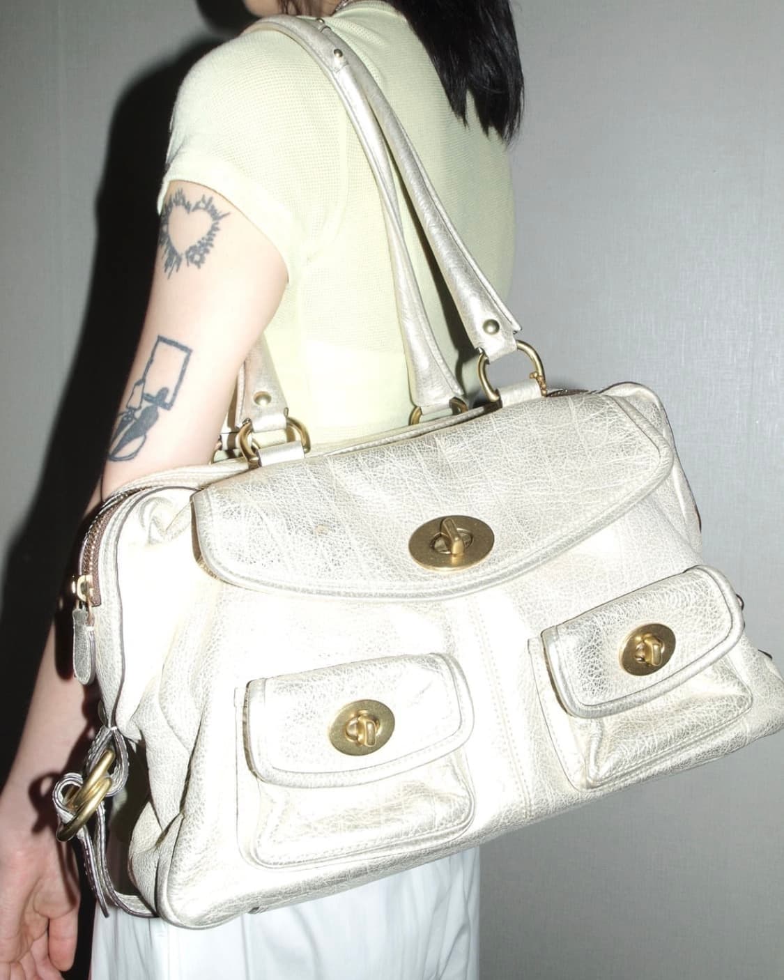 20s coach 코치 리미티드 숄더백 오네갸루 화이트 턴락 토트백 상품이미지2