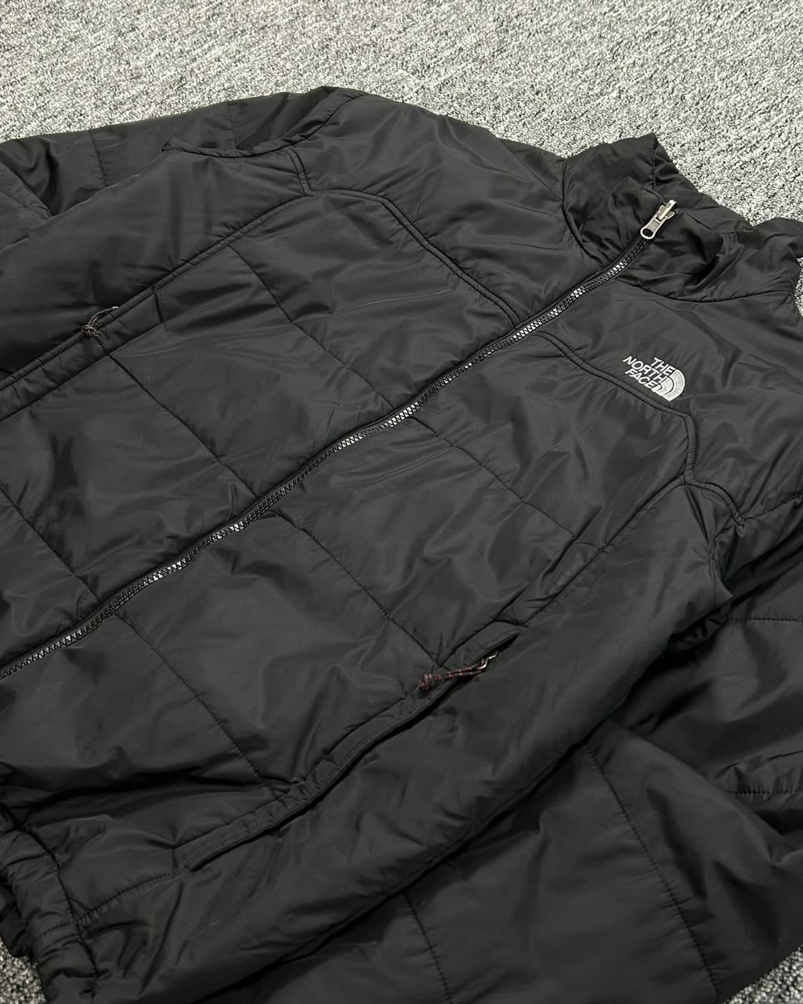 노스페이스 블랙 경량패딩  상품이미지3