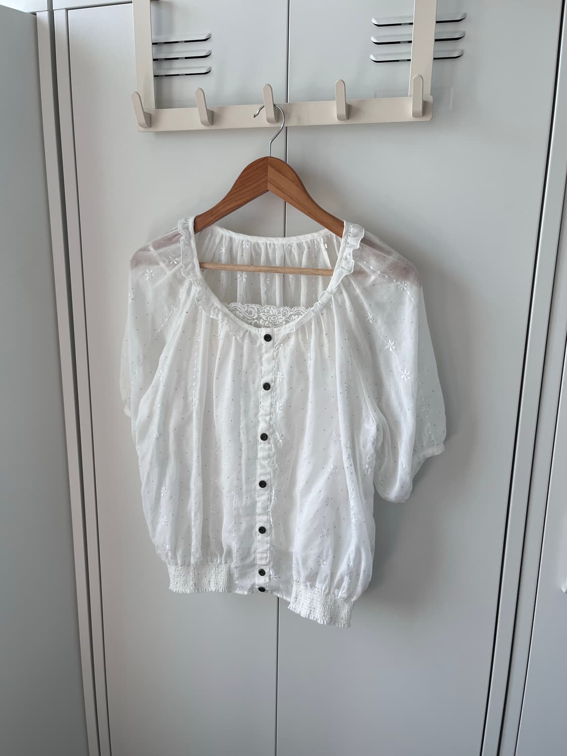 Majestic legon 도트 잔꽃 자수 블라우스 상품이미지1