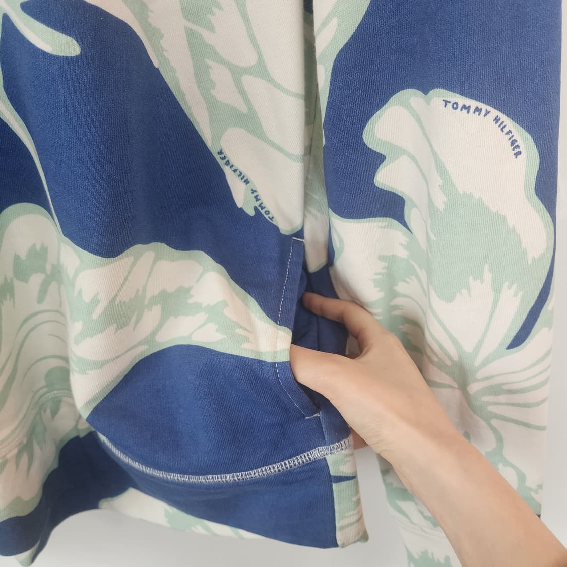 타미힐피거 블루 플라워 후드티 상품이미지8