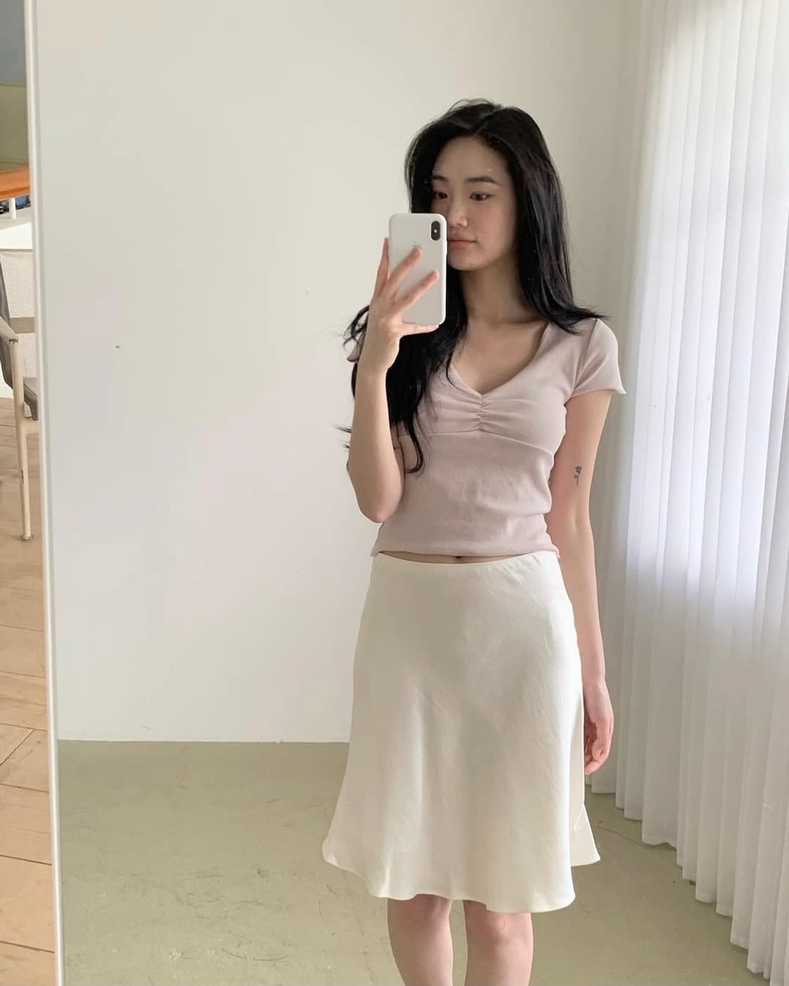 (구해요)설레르 미디 스커트 삽니다 로슈 밀로세 상품이미지1