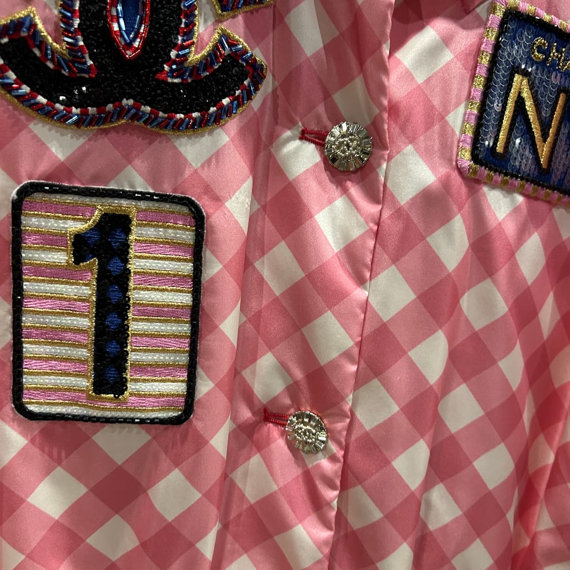 샤넬 23P 크루즈 스팽글 패치 자켓 상품이미지7