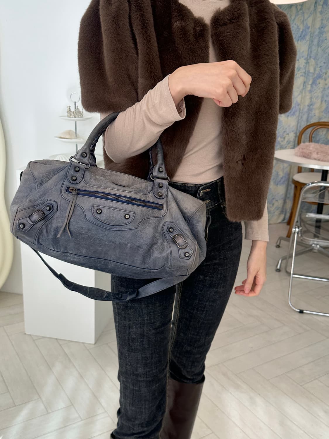 [A 정품] 발렌시아가 시티 모터백 트위기 블루그레이 상품이미지9