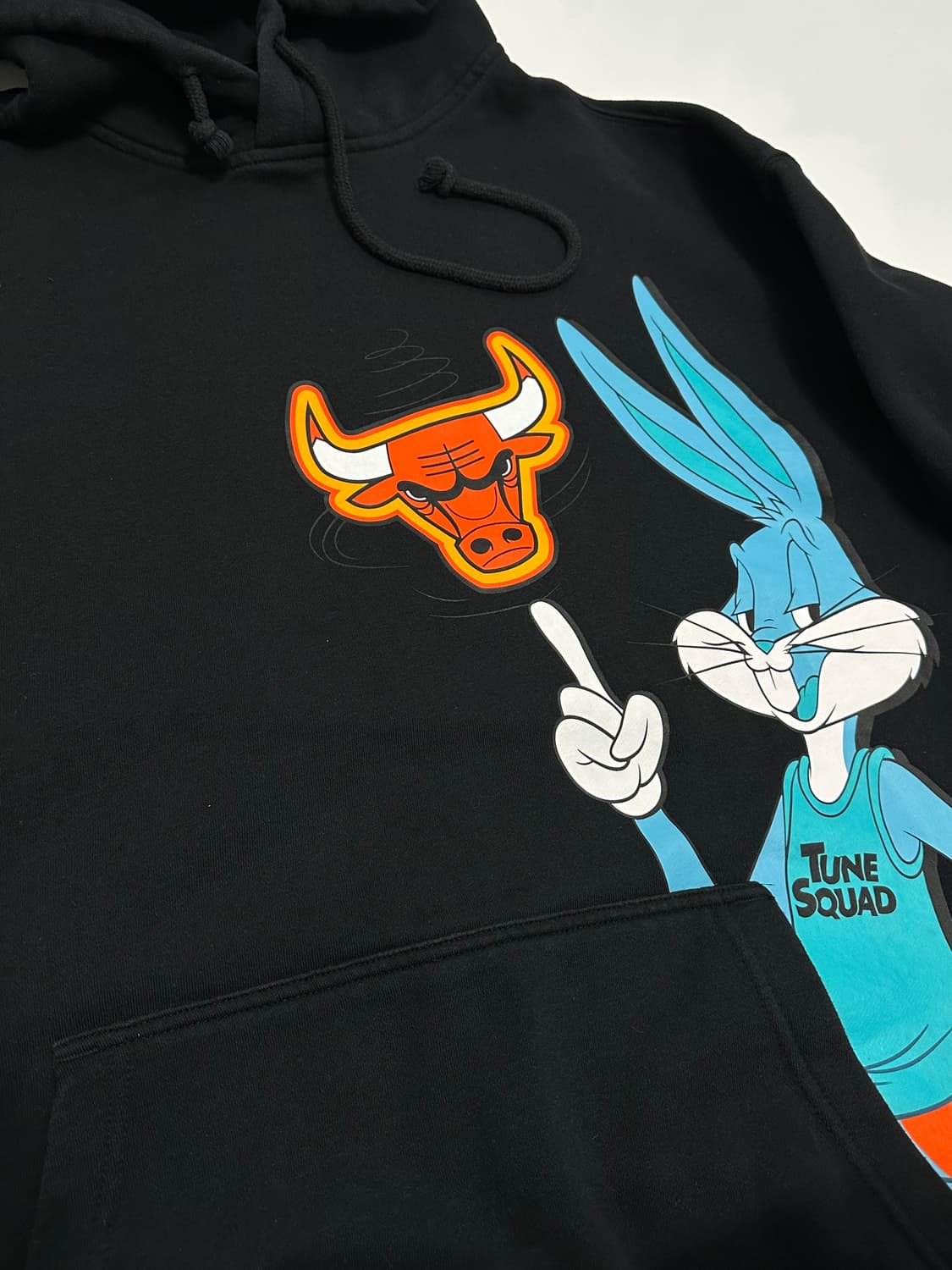 뉴에라 시카고불스 X 스페이스잼 덩크 버니 후드티 상품이미지4