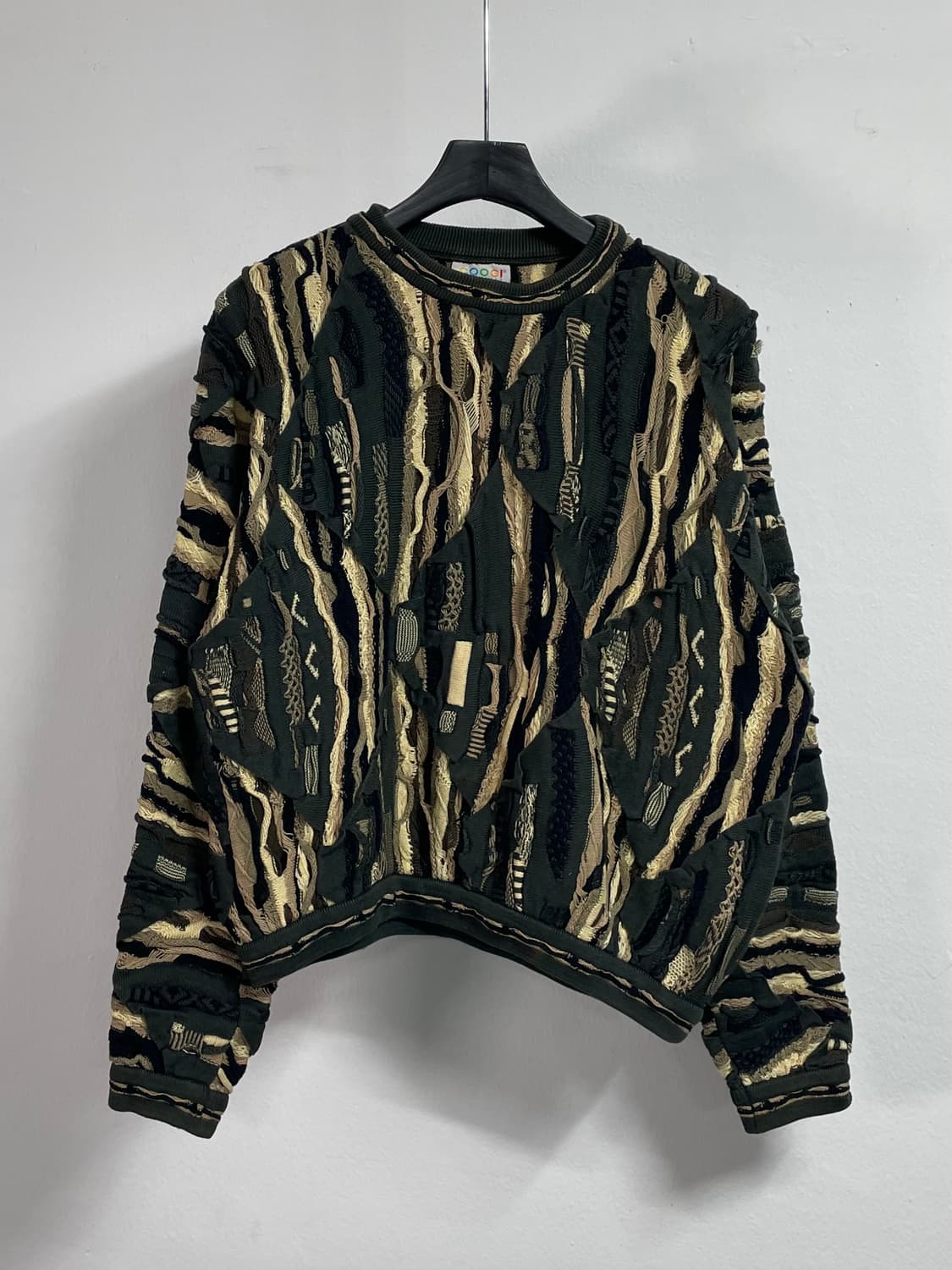 쿠지 림노스 에스닉 헤비 케이블 니트 (on.167) 상품이미지1